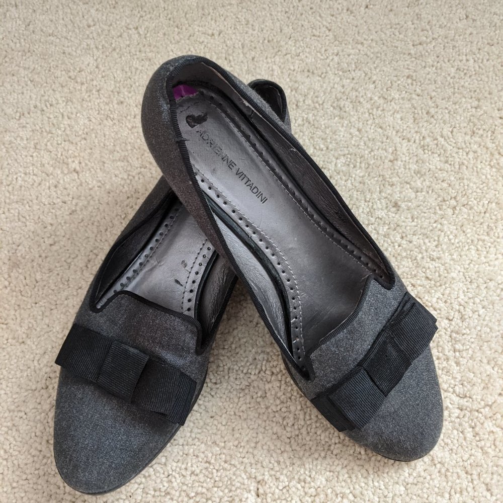 Adrienne Vittadini Grey Flats 8.5M